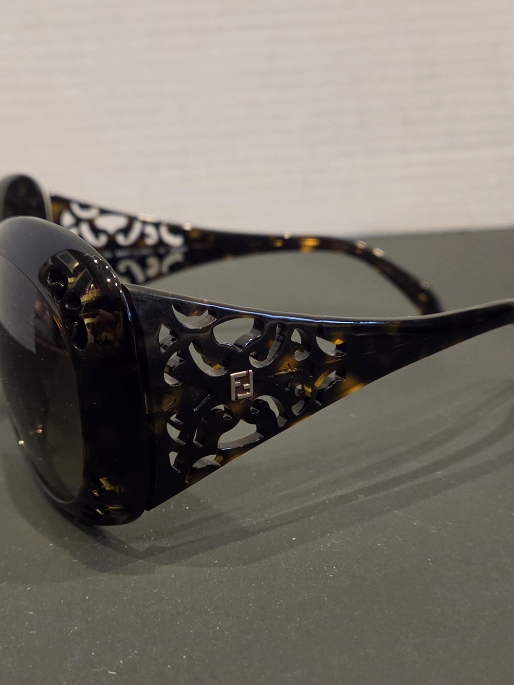 Fendi Oversized Tortoiseshell Sunglasses - Brown Gradient